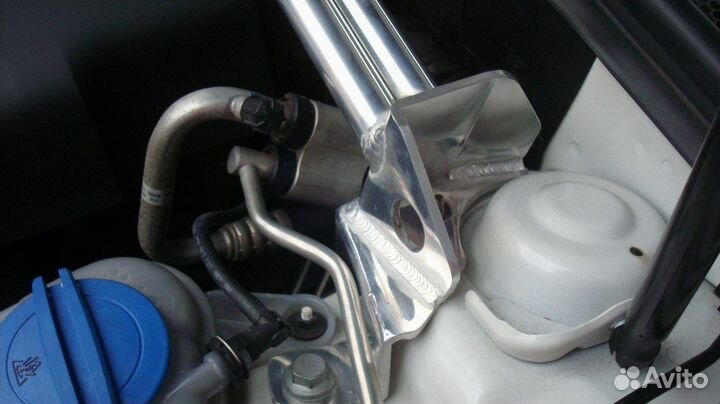 Передняя распорка Audi A4 B8 A5 8T
