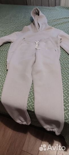 Костюм женский теплый новый