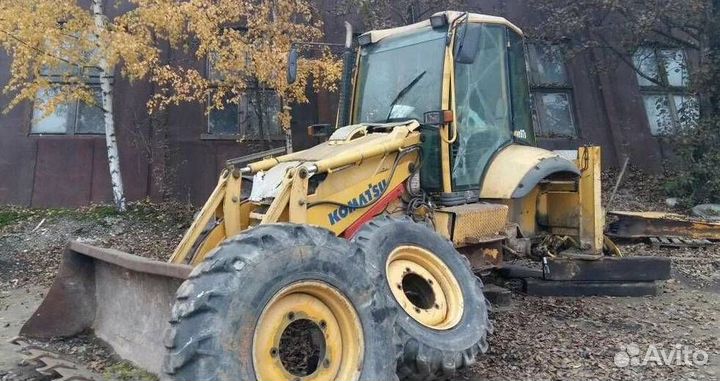 В разборе спецтехника Коматсу Komatsu