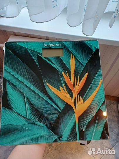 Весы напольные электронные