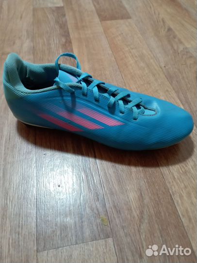 Футбольные бутсы adidas X Speedflow