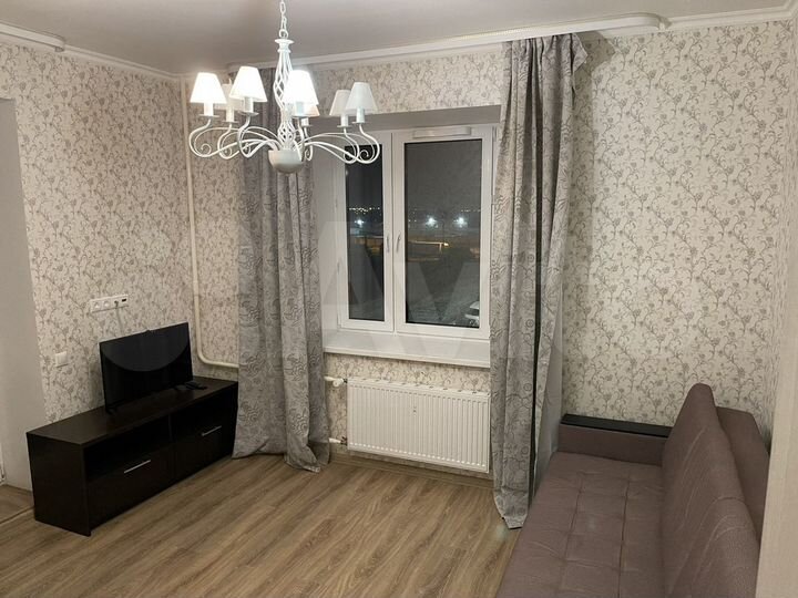 2-к. квартира, 50 м², 5/17 эт.