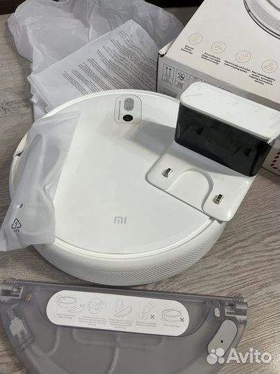 Робот-пылесос Xiaomi Mi Robot Vacuum-Mop