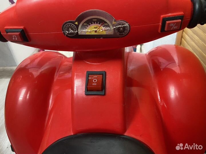 Детский квадроцикл на аккумуляторе