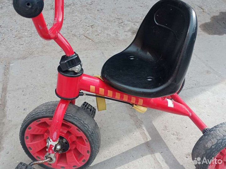 Трёхколёсный велосипед