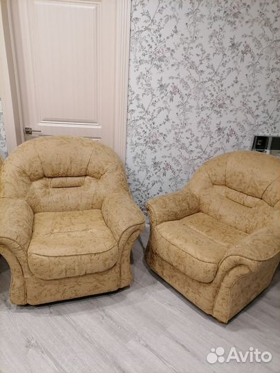 Диван раскладной бу и 2 кресла