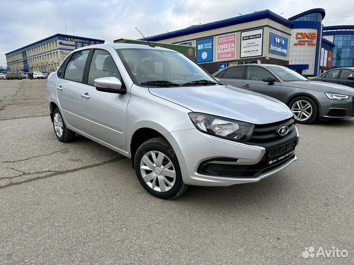 LADA Granta 1.6 МТ, 2023, 450 км