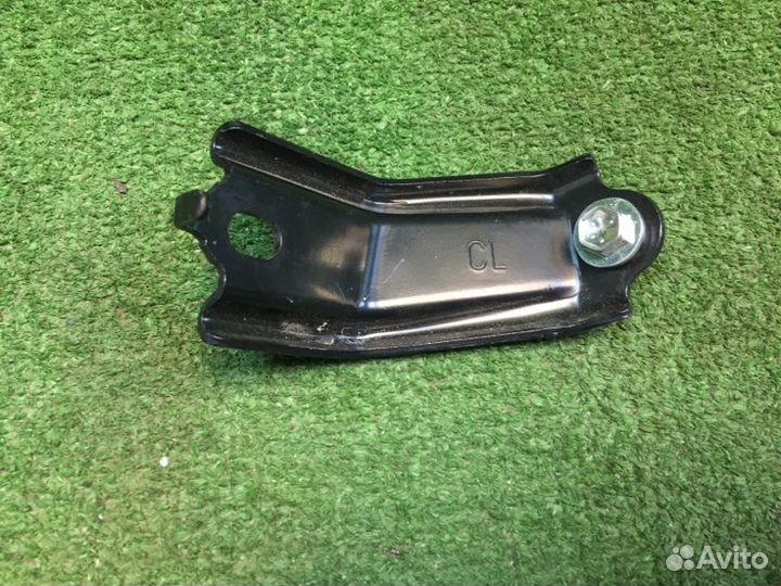 Кронштейн левый Toyota Corolla ZRE210 1ZR 2020
