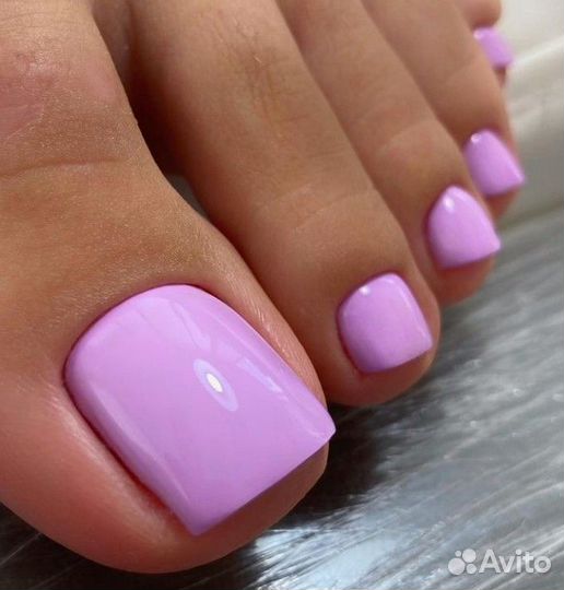 Модель на педикюр