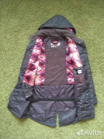 Очень качественный женский лыжный костюм