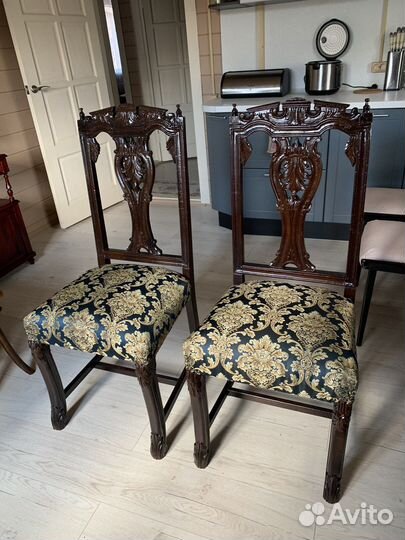 Старинные стулья