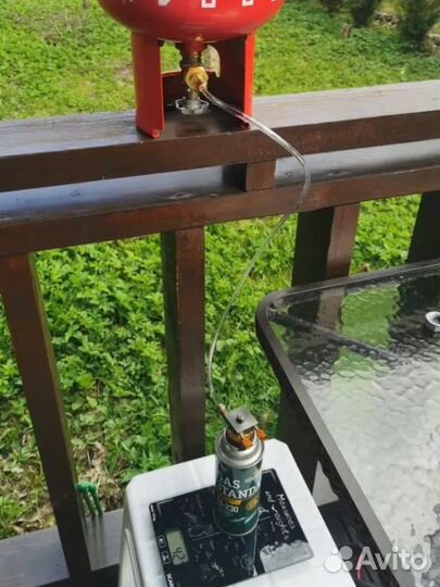 Заправочная станция с редуктором для баллончиков