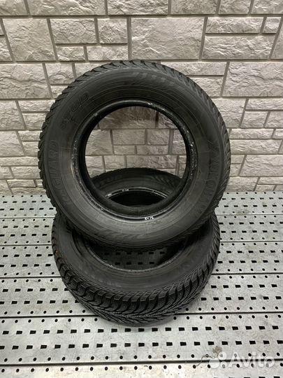 Yokohama Ice Guard Stud IG55 235/60 R16