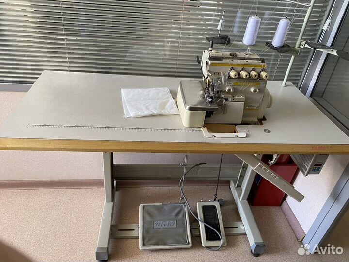 Проиышленный 5-ти ниточный оверлок yamata