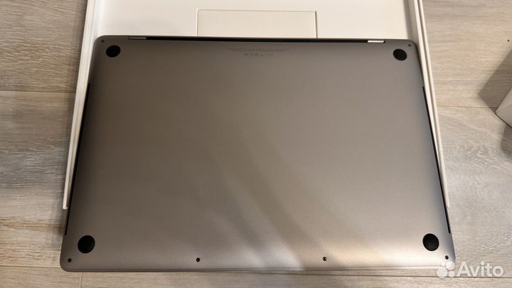 Macbook Pro 15 late 2017 16gb ram 512gb ssd A1707