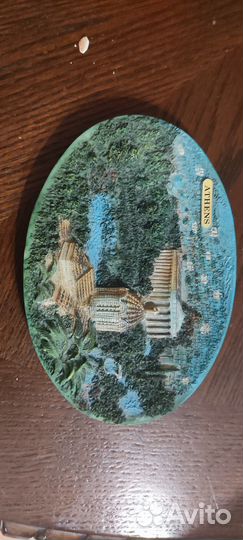 Сувениры, жук олень игрушка и ракушки