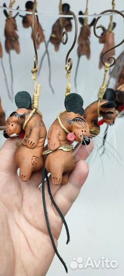 Мышь повесилась в холодильнике, керамика