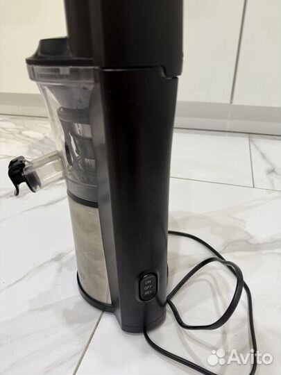 Шнековая соковыжималка Caso SJW-500