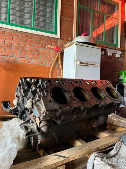 Блок цилиндров Mitsubishi 8m20