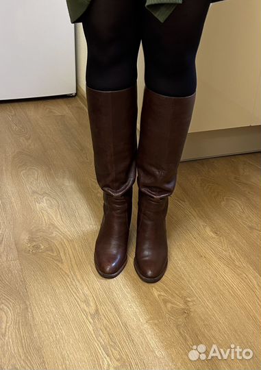 Сапоги кожаные Kristina & Milan на каблуке