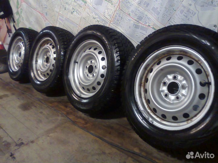 R16 Viatti Bosco Nordico V-523 215/65, PCD 5x114.3 DIA 67.1