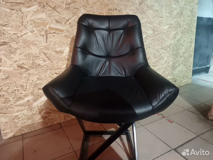 Стул из экокожи