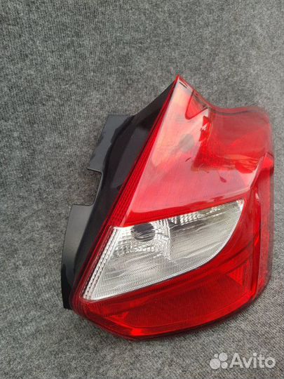 Фонарь задний правый Ford Focus 3 1.6 pnda 2012