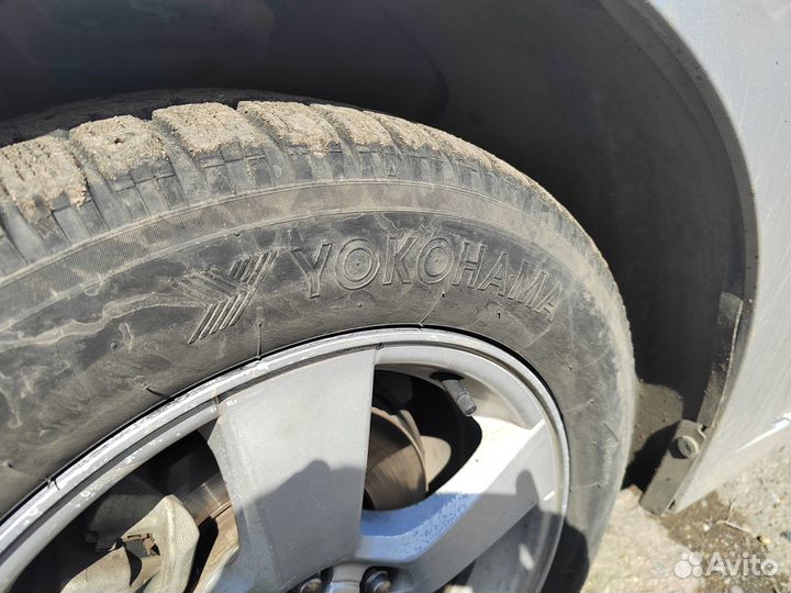 Yokohama Ice Guard F700Z 205/60 R16