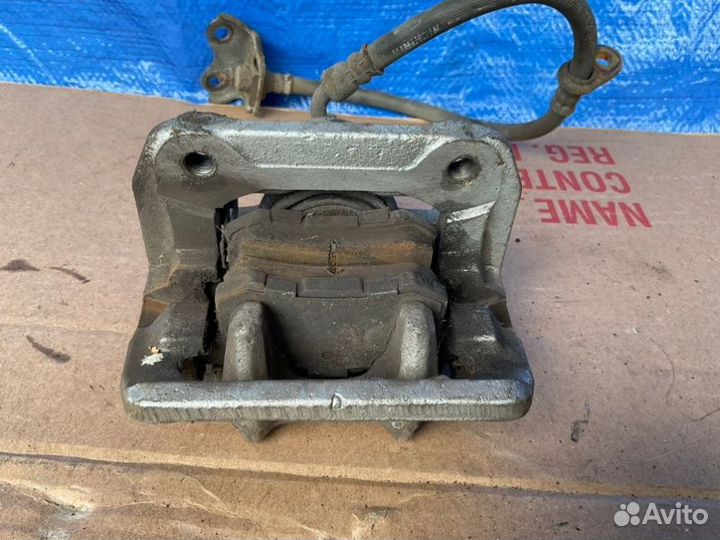 Суппорт задний левый Honda Cr-V RD7 K24A1 2002