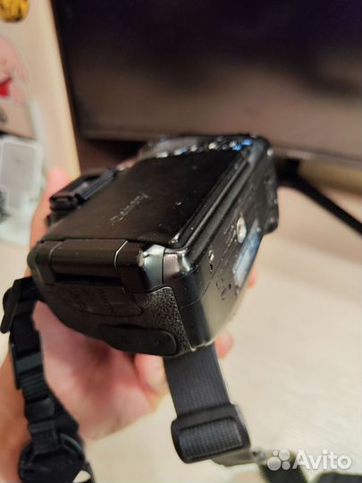 Зеркальный фотоаппарат Canon 600d