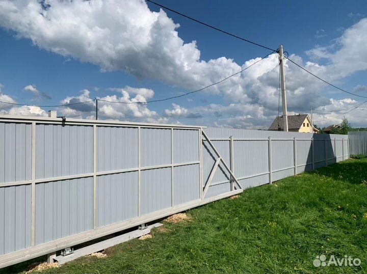 Монтаж забора из профлиста под ключ