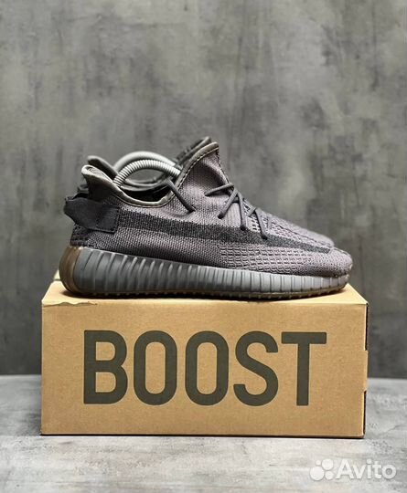 Женские Кроссовки Adidas Yeezy boost 350