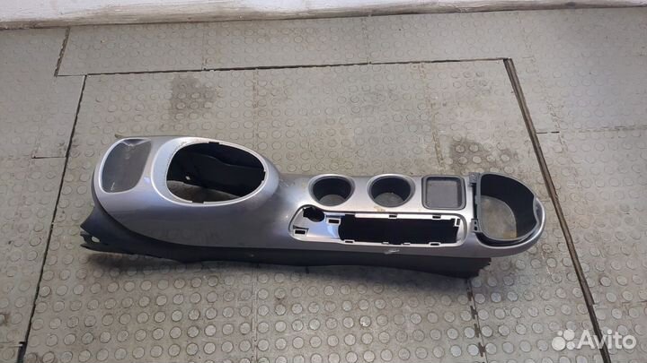 Консоль салона Nissan Juke, 2011