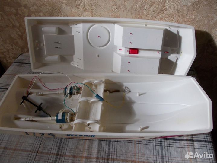 Спортивный катер Дельфин