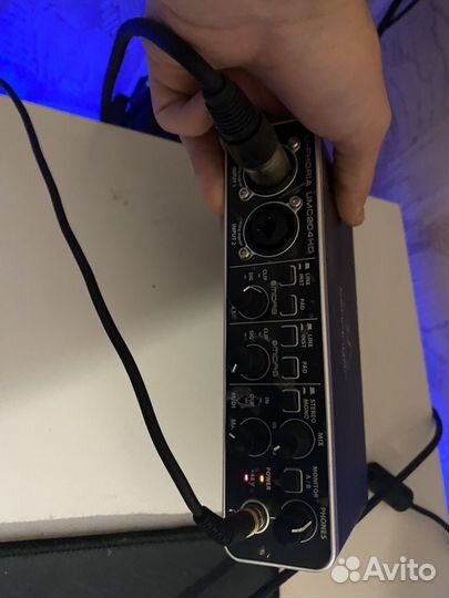 Звуковая карта behringer umc204hd