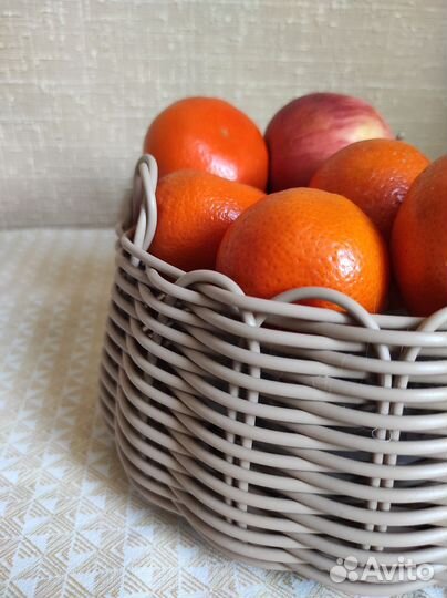 Корзинка (конфетница)из ротанга