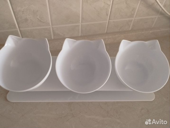 Миски для кошек на подставке плюс коврик