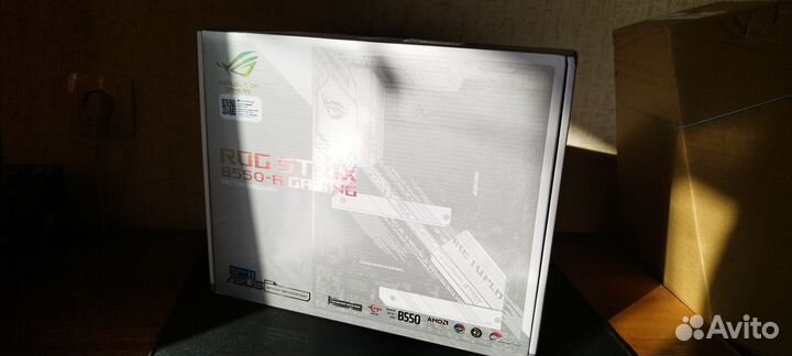 Материнская плата asus ROG strix B550-A gaming