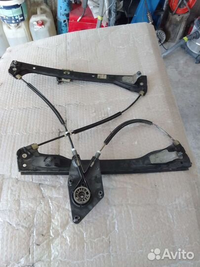 Стеклоподъёмник на volkswagen polo