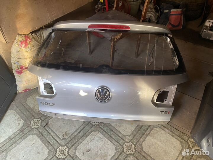 Задняя дверь багажника