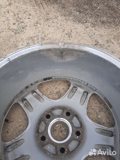 Диски литые Туарег r17