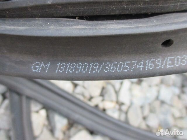 Уплотнитель (внутри) Corsa D