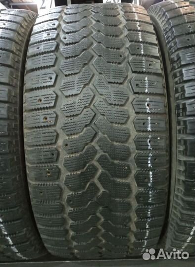 Yokohama Ice Guard F700Z 285/50 R20 99W