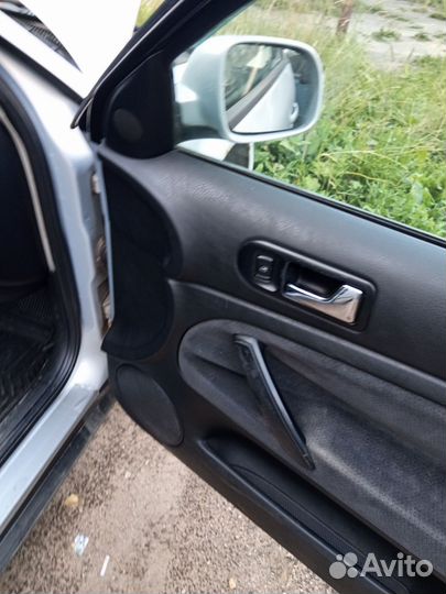 Volkswagen Passat 1.6 AT, 1997, 380 000 км