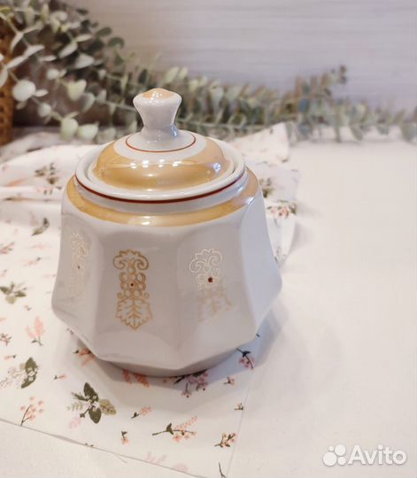 Кофейный сервиз СССР белый с позолотой 6 персон