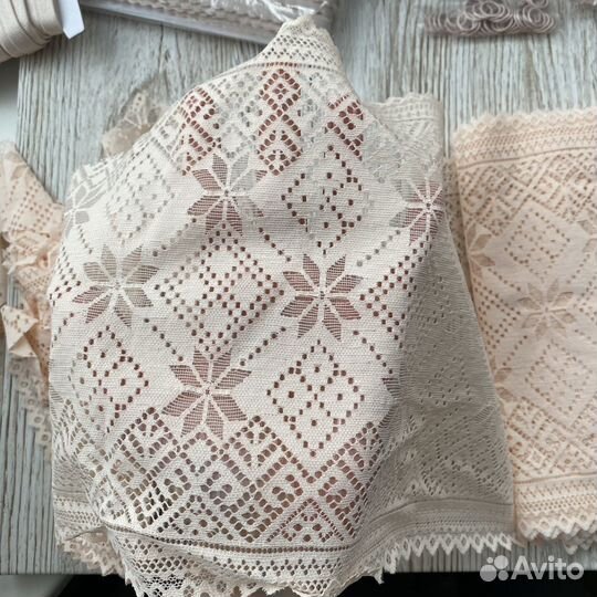 Кружево эластичное