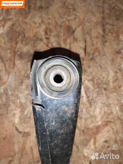 Рычаг передний правый Renault Logan