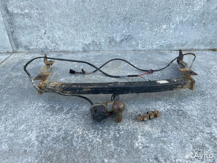 Фаркоп для Volkswagen Caddy 2 9K