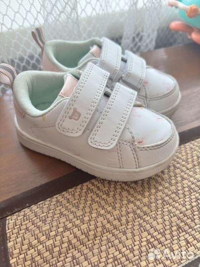 Кроссовки для девочки 20 размер