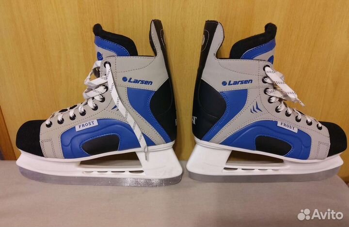 Коньки хоккейные